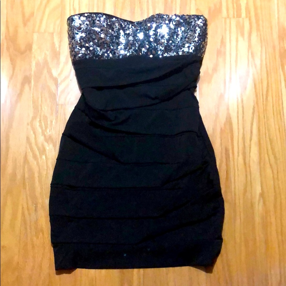 Junior’s party dress
